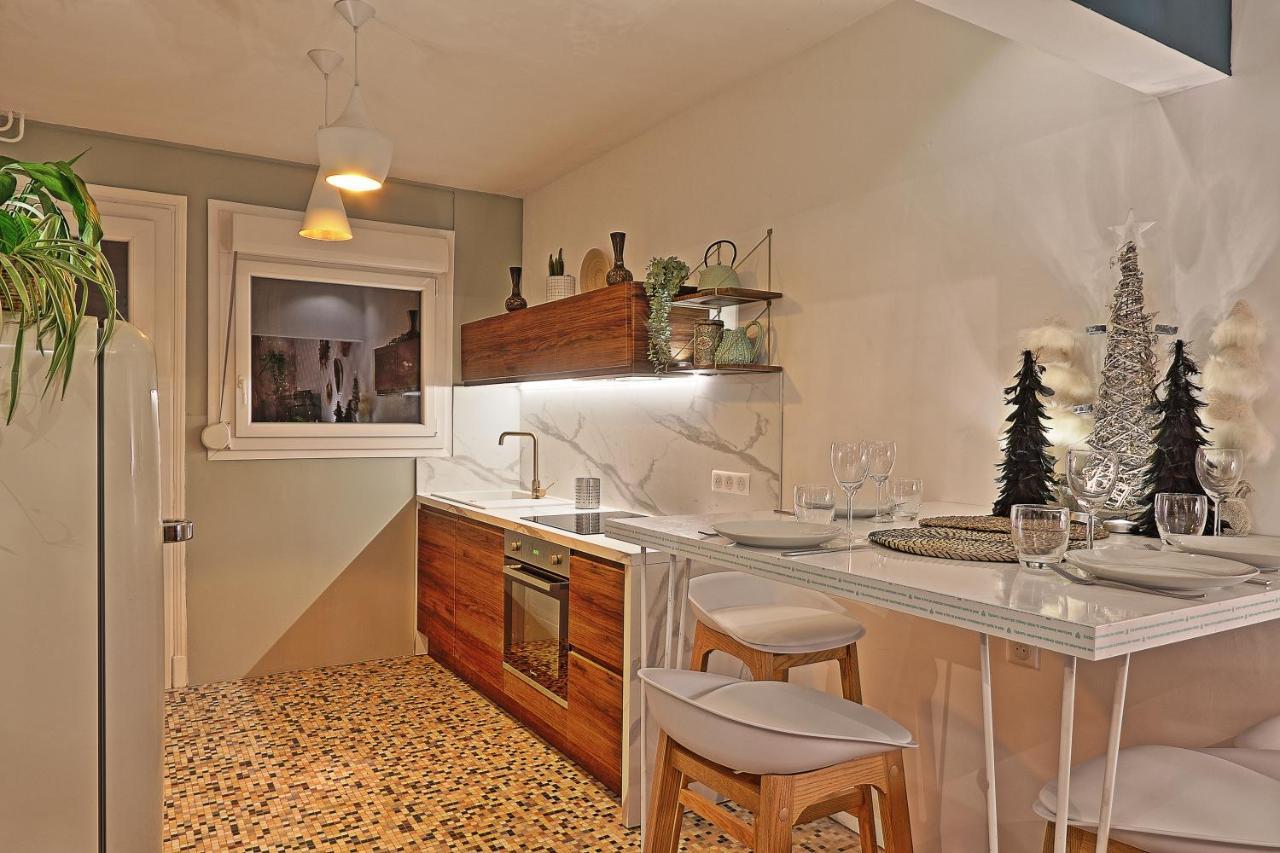 Seaside Charm: Les Terrasses Front De Holiday home