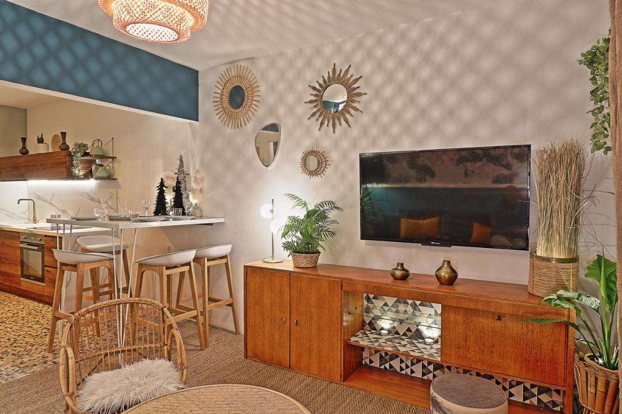 Seaside Charm: Les Terrasses Front De Holiday home
