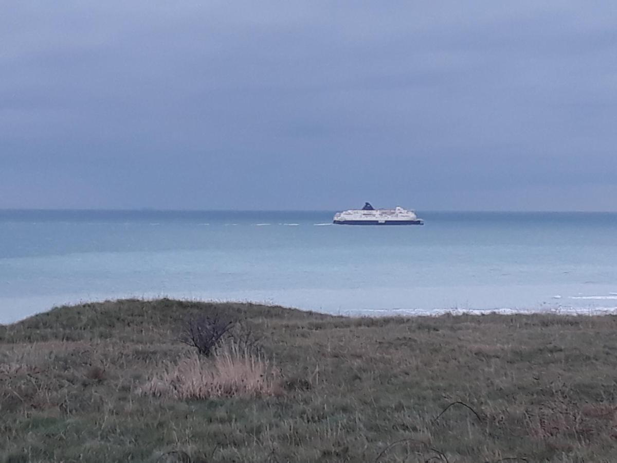 Seaside Charm: Les Terrasses Front De *